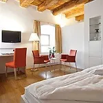 Schuettkasten 4* Geras