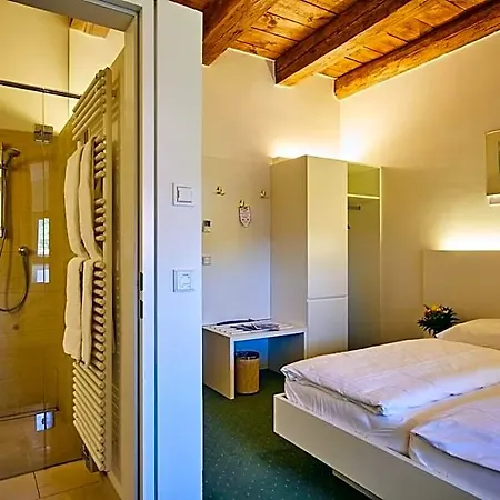 Schuettkasten 4* Geras