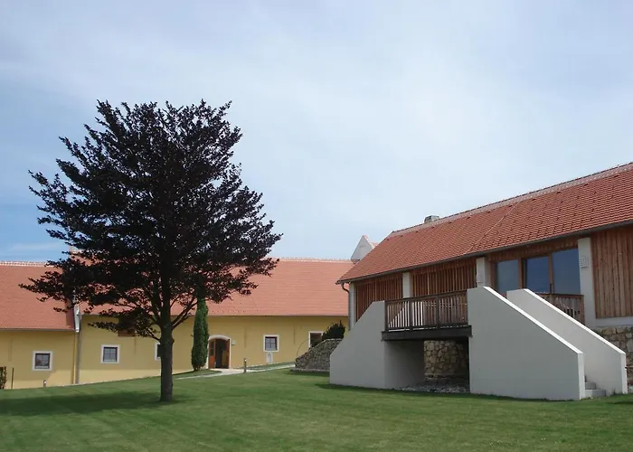 Schuettkasten 4* Geras